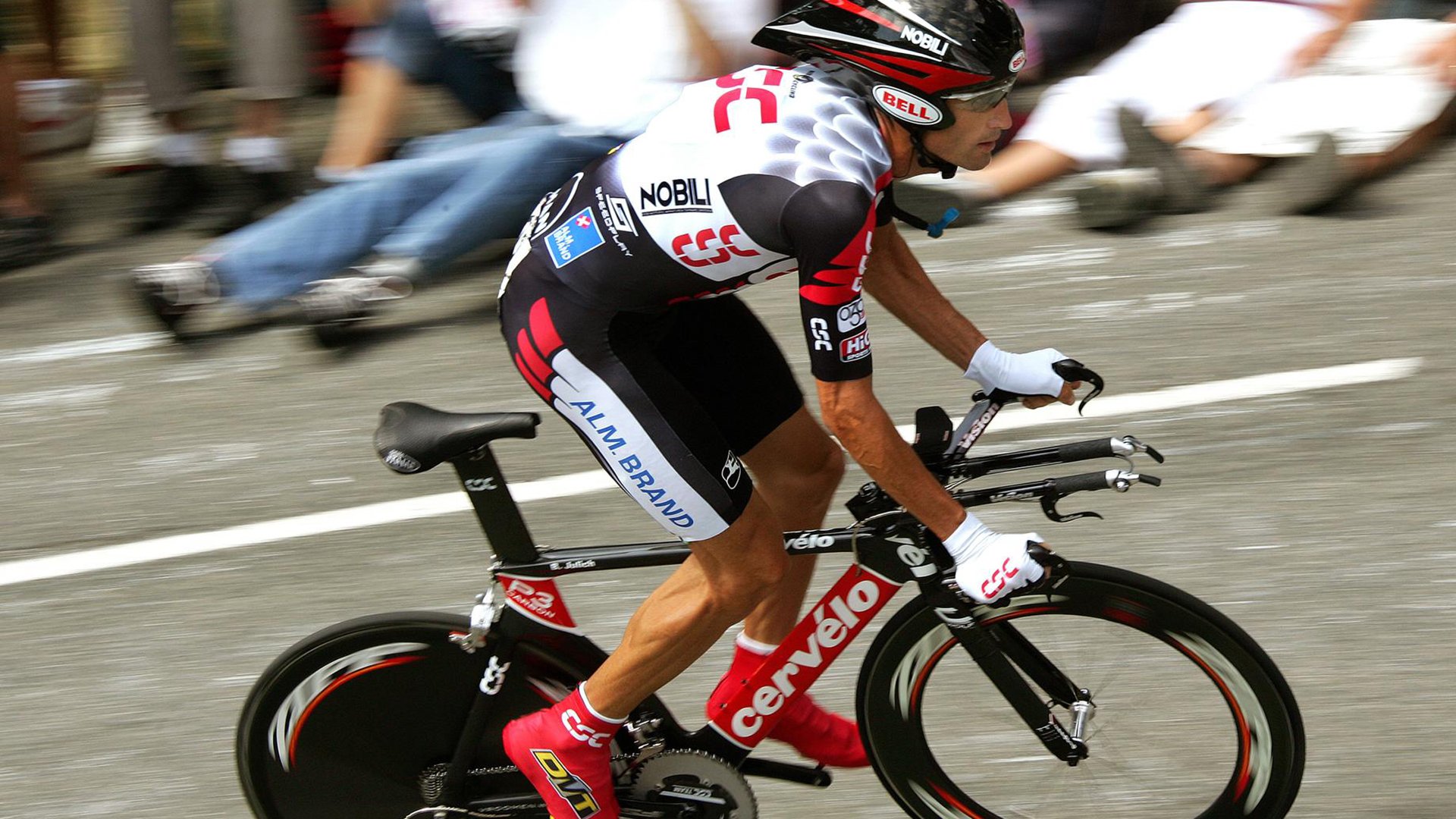 开云体育2026-奥运周期关键战焦点战，热火横扫爵士背后的体育战略启示